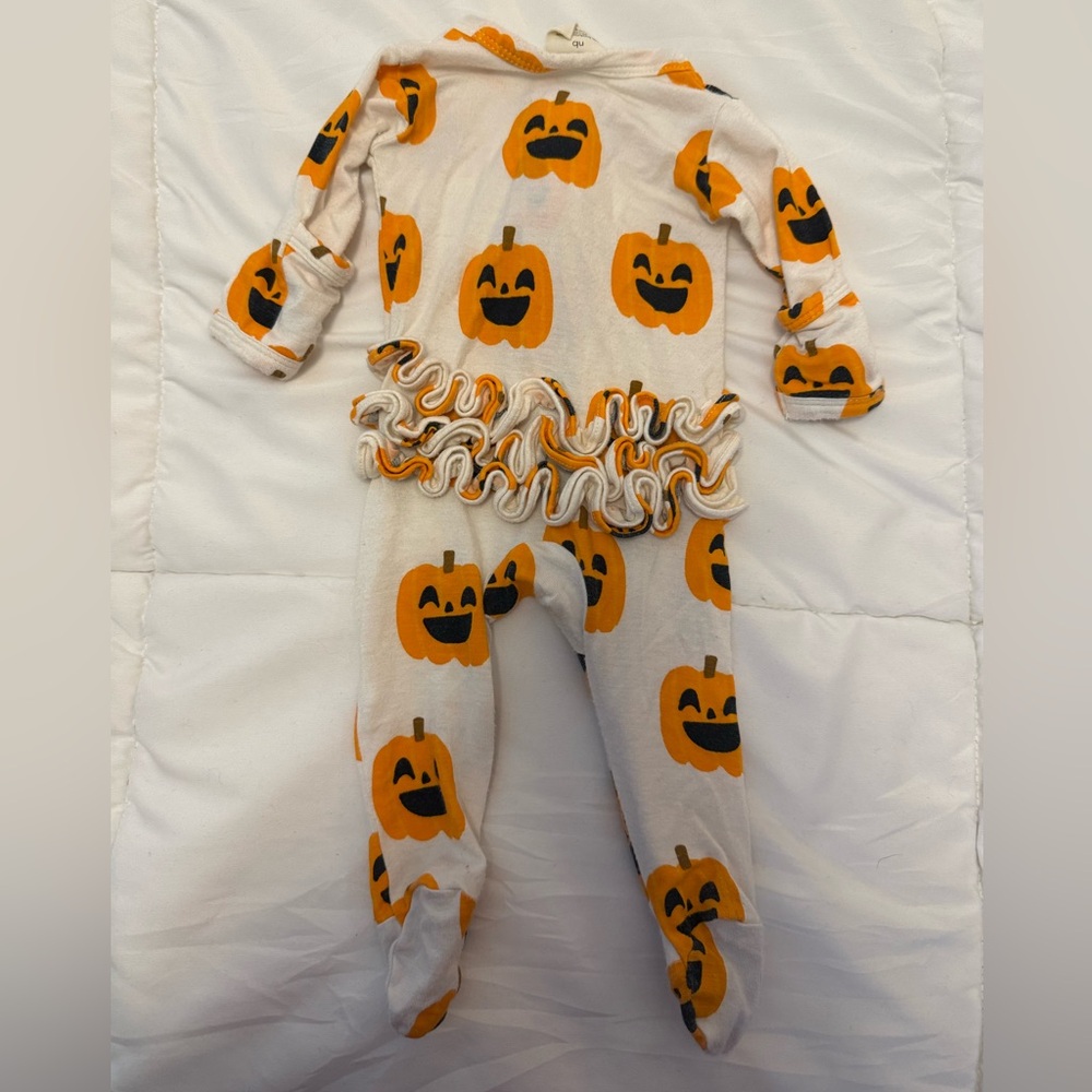 Spearmint Love Bamboo sleeper jack-o’-lantern print size newborn - Picture 3 of 4